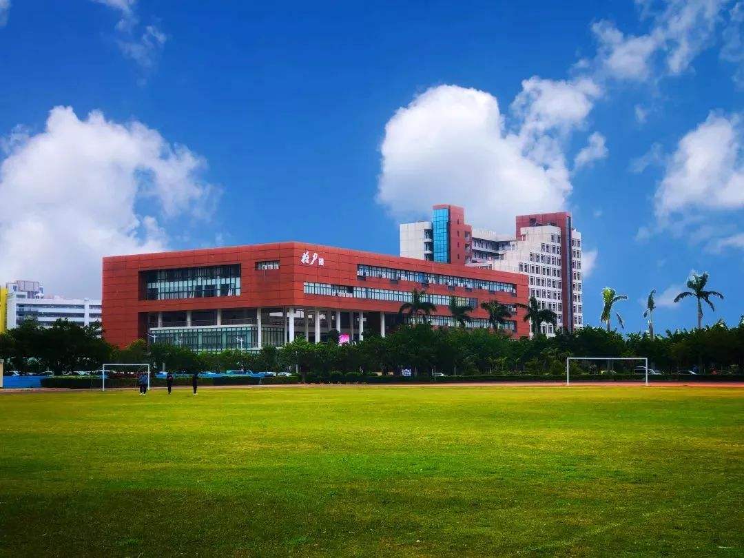 珠海城市职业技术学院.jpg