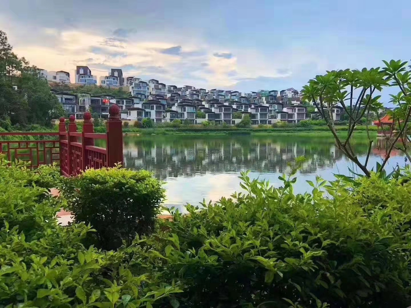 世茂·御泉十里